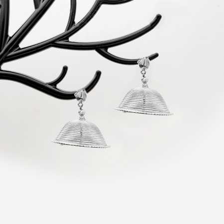 Hiraola's Product Image